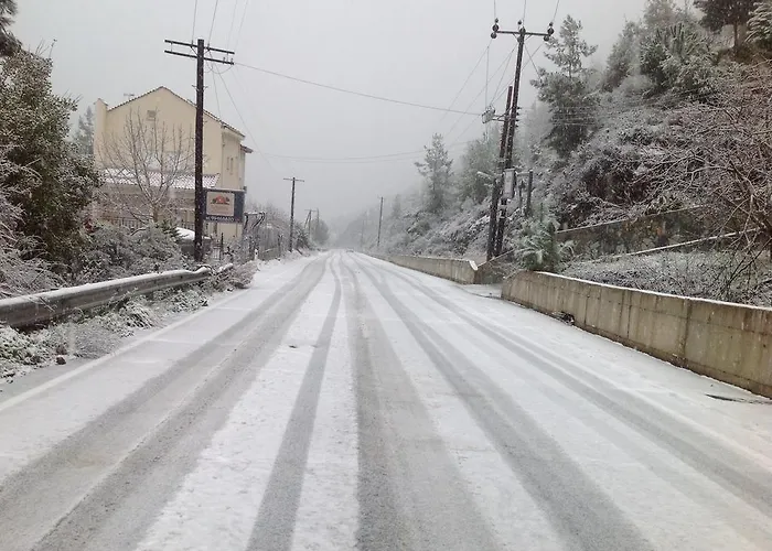 Ta Spitakia Tis Theodosias * Kalopanagiotis