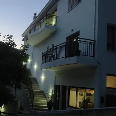 Apartment Ta Spitakia Tis Theodosias