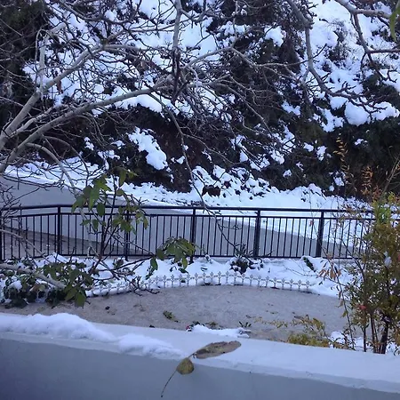 Ta Spitakia Tis Theodosias كالوبانايوتيس