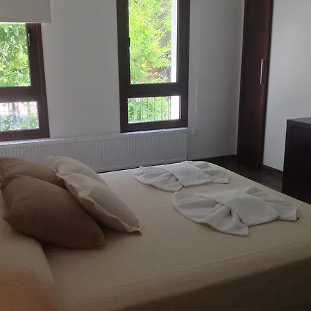 شقة Ta Spitakia Tis Theodosias