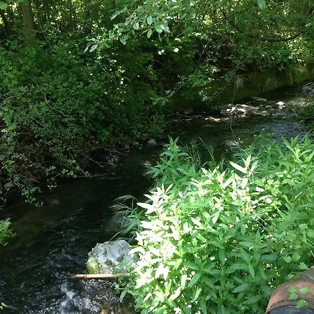 Ta Spitakia Tis Theodosias * كالوبانايوتيس